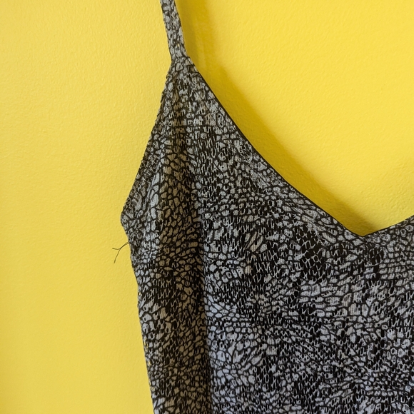 Dress - Picture 3 of 8